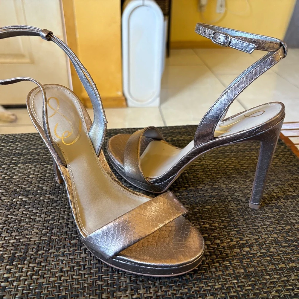 Metallic Ankle-Strap Women's Sandals - Silver